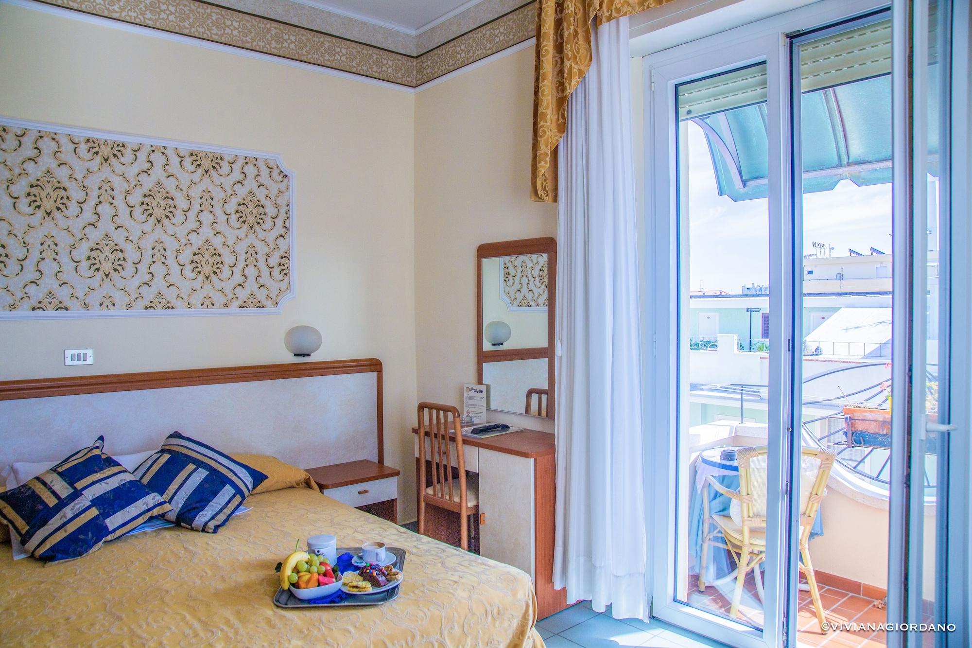 Hotel River Fronte Mare Con Piscina Rimini Exterior foto
