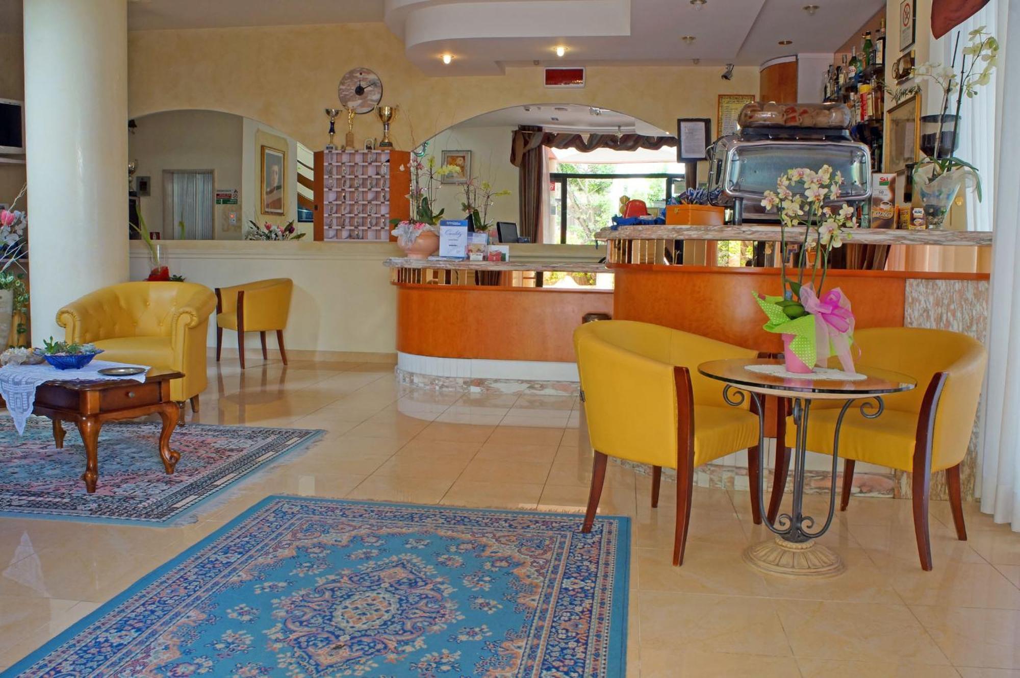 Hotel River Fronte Mare Con Piscina Rimini Exterior foto